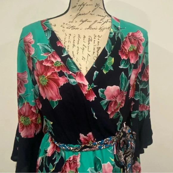 Umgee Faux Wrap Midi Multicolor Boho Floral Dress Size Large - Picture 3 of 10